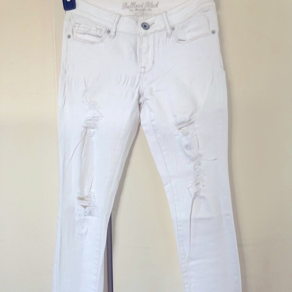 Bullhead White Ripped Skinny Jeans